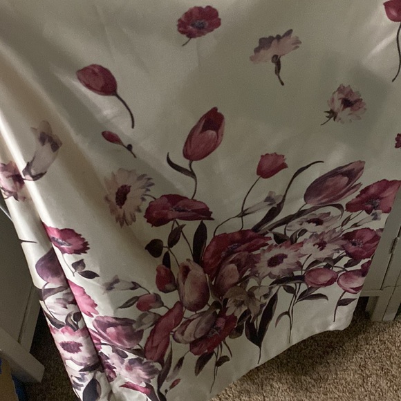 Formal gown - Picture 2 of 4